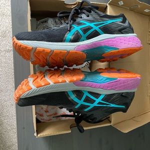 ASICS GEL Trabuco 9 running shoes